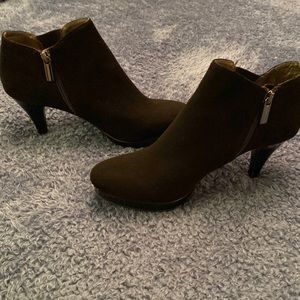 Bandolino black boots